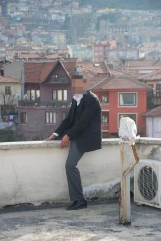 İntihar ederken bayıldı! - Resim: 1