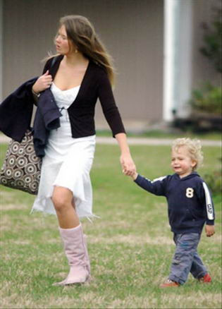 Bakıcıya aşık olan ünlüler - Resim: 4