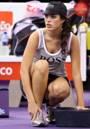 Tenis kortunun güzel top toplayıcıları! - Resim: 4