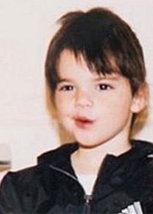 Fotoğraftaki küçük kızı tanıdınız mı? Dünyaca ünlü biri o! - Resim: 3