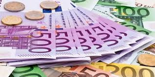 Buldukları 300 bin euroyu evsizlere dağıttılar! - Resim: 2