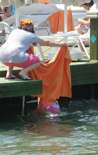 O da bikiniyle yakalandı - Resim: 2