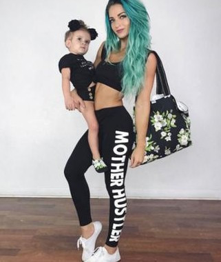 Instagram'ın en fit annesi - Resim: 1