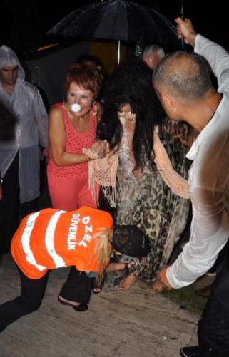 Ersoy, düşmekten böyle kurtuldu! - Resim: 2