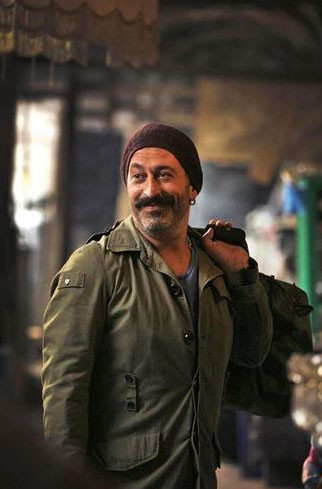 Cem Yılmaz'ın yeni filminden özel kareler - Resim: 1