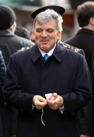 Abdullah Gül topaç çevirdi - Resim: 4