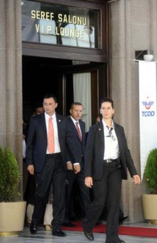 Başbakan hızlı tren açılışını yaptı - Resim: 2