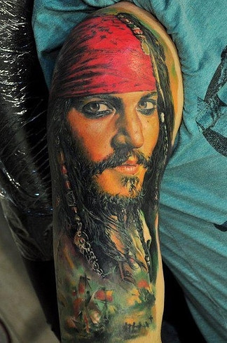 Yaptığı dövmelerin eşi benzeri yok - Resim: 2