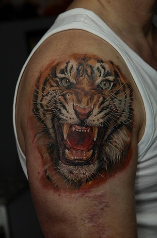 Yaptığı dövmelerin eşi benzeri yok - Resim: 3