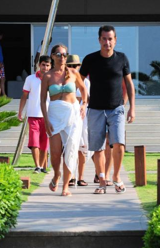 Acun'la Hülya'nın tekne keyfi - Resim: 1