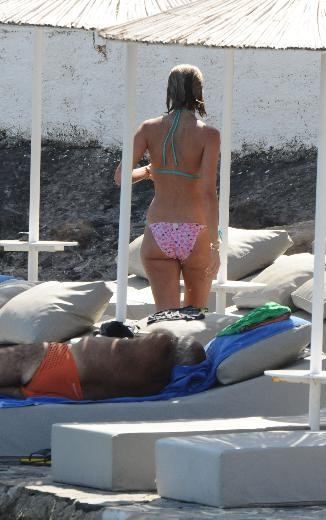 Bade İşçil bikini sezonunu açtı - Resim: 2