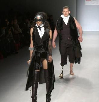 Podyuma engelli mankenler de çıktı! - Resim: 2