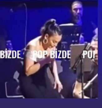 Ebru Gündeş'ten Hadise'ye açık mesaj! Sahneden seslendi - Resim: 3
