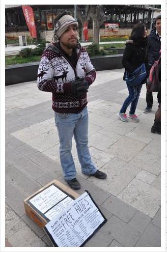 Bedavaya sarılmaya ilginç tepkiler - Resim: 3