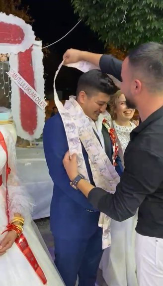 Antalya'da damada bin tane 5 lira taktılar arkadaşları adını 'Beşlikçi'ye çıkarmış - Resim: 0