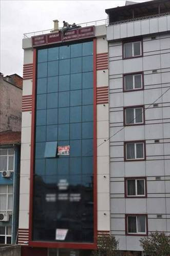 Tabelayı böyle astılar - Resim: 2