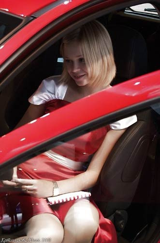 Otomobil fuarındaki kızlar büyük ilgi gördü - Resim: 4