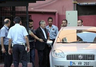 Aziz Yıldırım Twitter'ı ayağa kaldırdı - Resim: 4