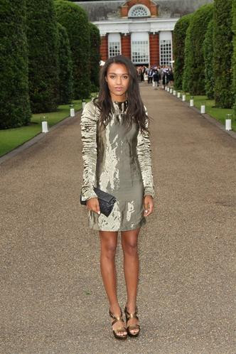 Kortların güzelleri kırmızı halıda  - Resim: 3