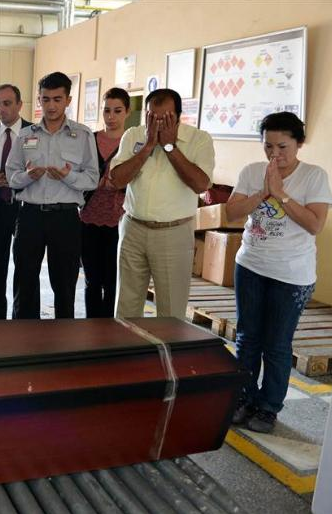 Gözyaşları ve dualarla uğurlandı - Resim: 1