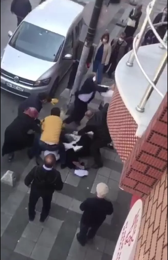 Olayın adresi Ümraniye! Kadınlar ekmek sırasında birbirine girdi - Resim: 4