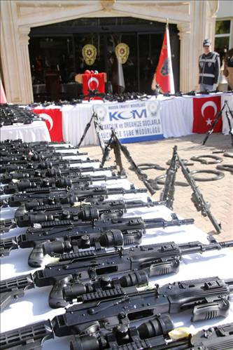 Mısır tarlasında suikast silahı - Resim: 1