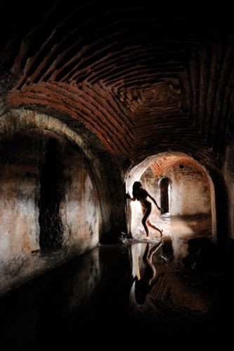 İstanbul sokaklarında çırılçıplak koştu - Resim: 2