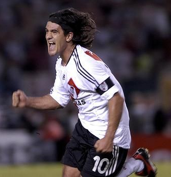 Zamana meydan okuyan futbolcular - Resim: 3