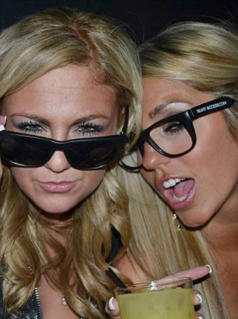 Skandal gecedeki fotoğraflar - Resim: 4