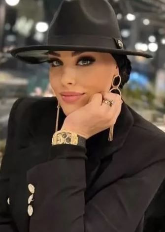 Tuğçe Tayfur bir kapattı bir açtı sonunda itiraf etti! 'Tesettür' sözleri gündem oldu - Resim: 1