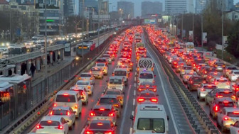 İstanbul'da akşam saatlerinde trafik yoğunluğu yüzde 90'a çıktı