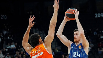Valencia'yı yenen Anadolu Efes, 9 maç sonra kazandı