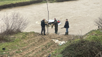 Bolu'da çaya düşen otomobil 500 metre sürüklendi