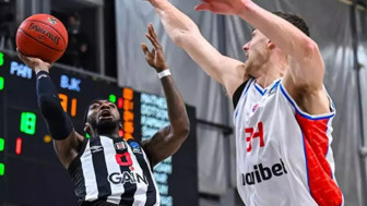 Beşiktaş Yunan takımına acımadı: 40 sayı fark!