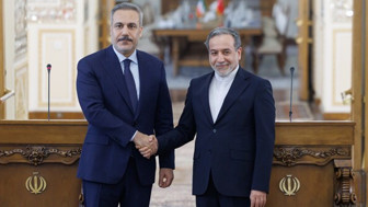 Dışişleri Bakanı Fidan, İranlı mevkidaşı Erakçi ile telefonda görüştü