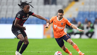 Başakşehir, Gençlerbirliği karşısında 3 puanı 3 golle aldı