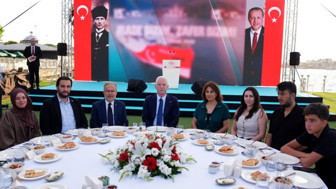 İstanbul Valiliğinden 15 Temmuz şehitlerinin aileleri ve gaziler onuruna yemek
