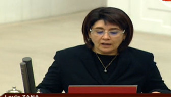 Leyla Zana yemine Kürtçe başlayınca itiraz edildi