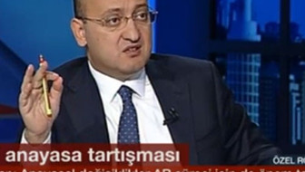 Akdoğan : Başkanlık sisteminden vaz geçmeyeceğiz