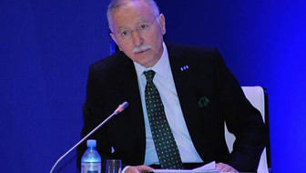 Ekmeleddin İhsanoğlu kalp krizi geçirdi!