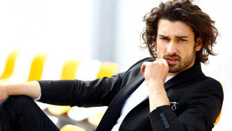 Alp Navruz Kimdir aslen nereli eşi ve çocukları var mı?