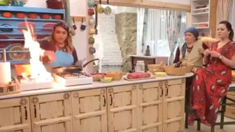 Anneler ve Gelinler programının setinde yangın paniği yaşandı