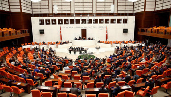 AK Parti'de koltuklarını çocuklarına miras bıraktılar! İYİ Parti baba oğlu birlikte aday yaptı