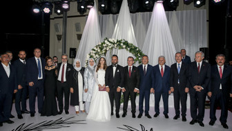 Siyaset ve iş dünyası Rıdvan Özışık'ın düğününde buluştu