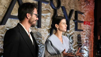 Netflix'in ikinci Türk dizisi Atiye'ye görkemli gala! Beren Saat bakın ne açıklama yaptı