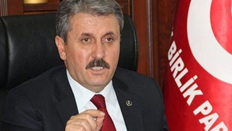 Mustafa Destici'den dikkat çeken Ahmet Davutoğlu çıkışı: Onu Clinton yanılttı!