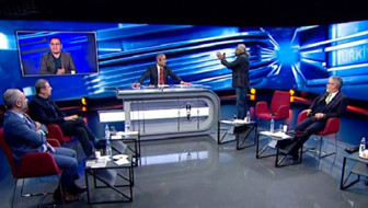 Habertürk stüdyosu karıştı Mete Yarar Deniz Zeyrek'e kızıp canlı yayını terk etti!