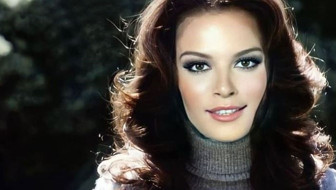 Hülya Koçyiğit de fotoşop kurbanı oldu!  'Bu sen değilsin'