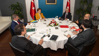 6'lı Masa Ali Babacan'ın ev sahipliğinde ikinci kez toplandı! Siyasi mühendislik çabaları masayı dağıtamaz