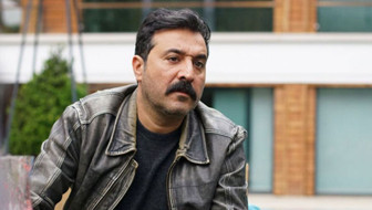 Kurtlar Vadisi'nin Muro'su Mustafa Üstündağ programda etek giyip amuda kalktı!